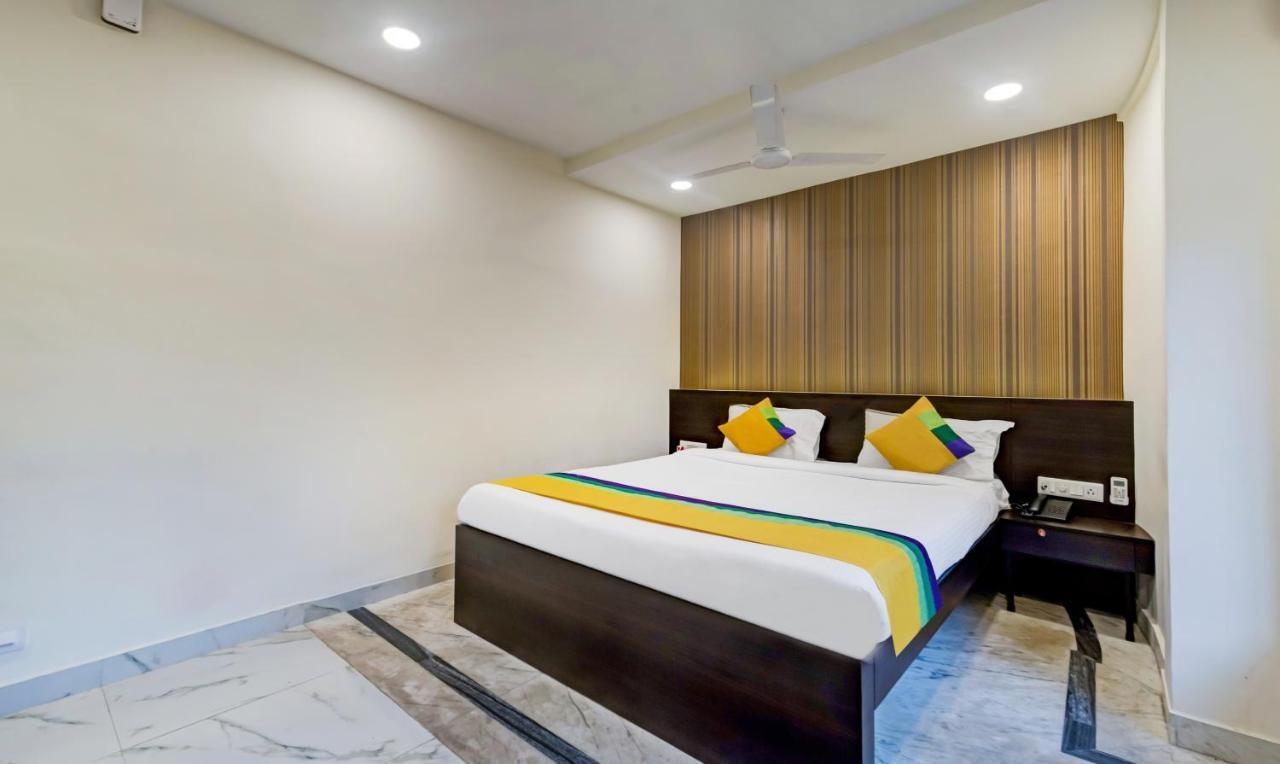 Itsy Hotels Neeranand Plaza Kalkuta Zewnętrze zdjęcie